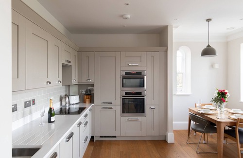 Bickley Apartment | Monthly Stays-Luxury Exclusive Flat, 9 miles London