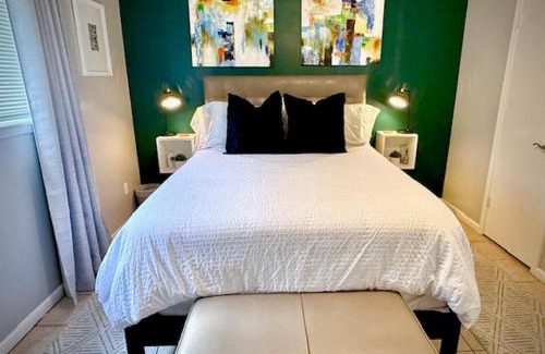 Neartown Apartment | Montrose Art Lover's Dream to Live Like a Local