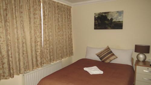 Havering Bed & Breakfast | Montrose Guest House