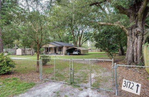 Lakeside House | Moody Woods