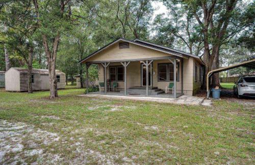 Lakeside House | Moody Woods