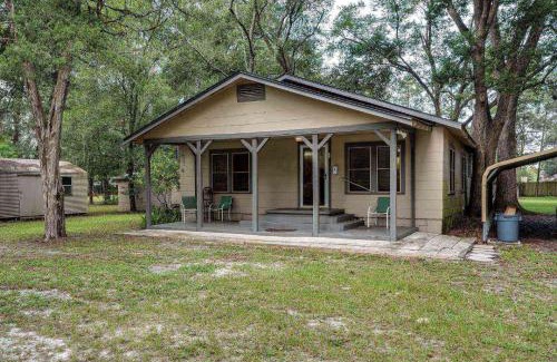 Lakeside House | Moody Woods