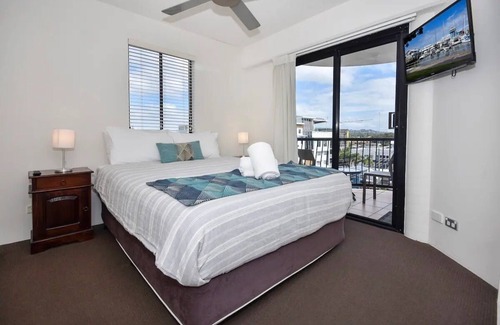 Mooloolaba Resort | Mooloolaba Perfect - beach, wharf, dining ZE2