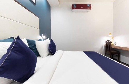 DLF Phase 3 Hotel | Moon Residency