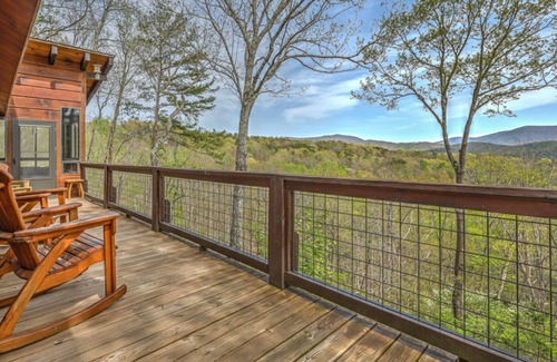 Blue Ridge Cabin | Moon Ridge Retreat by Escape to Blue Ridge