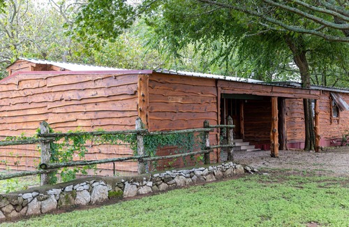 Satin House | Moon River Ranch - Gate House