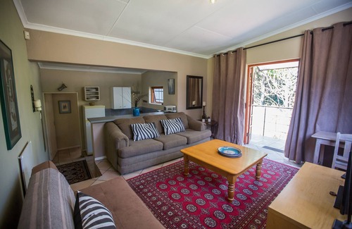 Greater Johannesburg Metropolitan Area Cottage | Moonflower Cottages