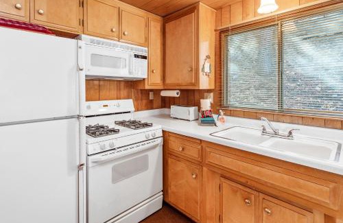 Upper Moonridge House | Moonlight Ridge -Classic Moonridge cabin with lots of old mountain charm!