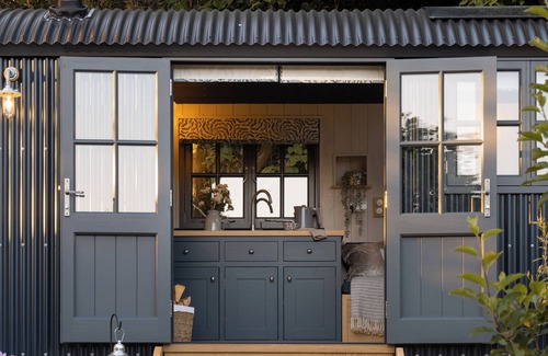 Truro Cottage | Moonshine