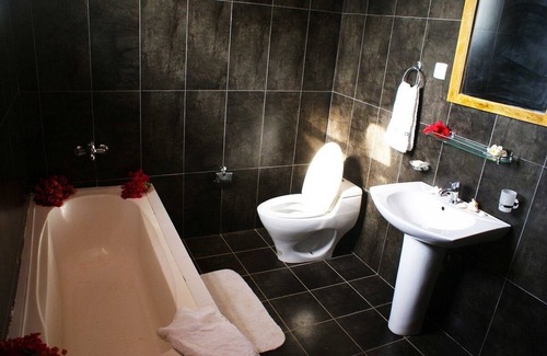 Uroa Hotel | Moonshine Uroa Boutique Hotel