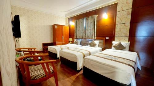 Truc Bach Apartment | MoonView Hotel HN - by BAY LUXURY