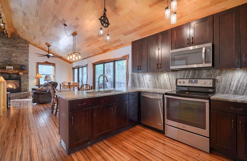 Logan Cabin | Moore Hollow Cabin at Big Pine Retreat