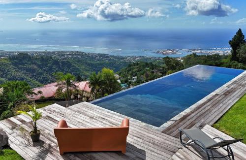 Faaa House | Moorea Horizon Studio with Panoramic View and Pool