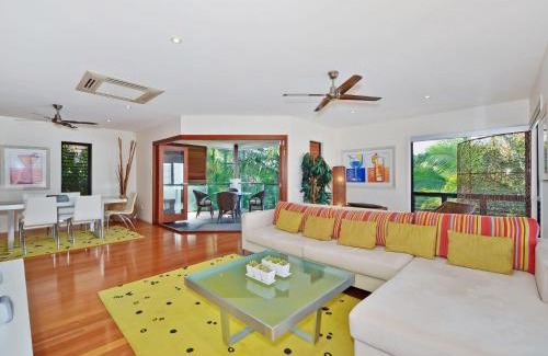 Tewantin House | Moorindil Street