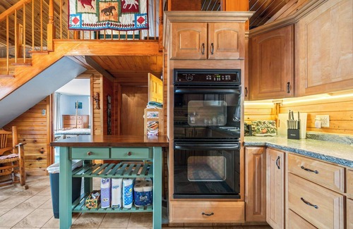 Ellsworth House | Moose Lodge on the Lake