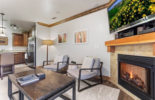 Bear Hollow Village Condo | Moose Mgmt at Bear Hollow 4102 -Outdoor Patio with Grill-Work space-Pool-Hot Tub