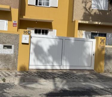 Vila Baleira House | Moradia Vitória