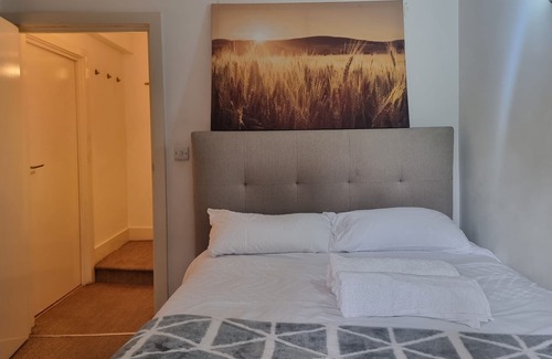 Woolwich Apartment | More Than AN Hotel
