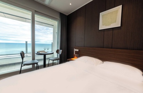 Sokcho Hotel | MORETHANSCBEACH