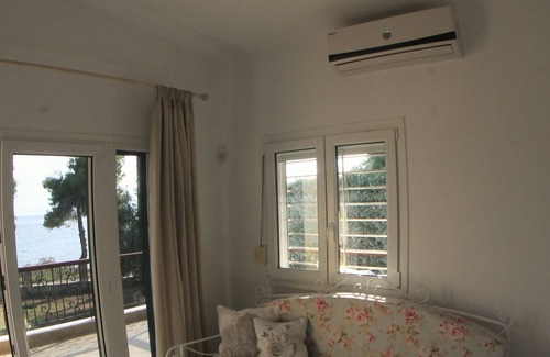 Elia Nikitis Apartment | Moriel Seaside Homes Suites