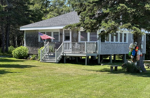 Corea Cottage | Morningside a Private Secluded Rustic Seaside Cottage In The Village Of Corea