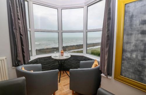 Barmouth House | Morolwg