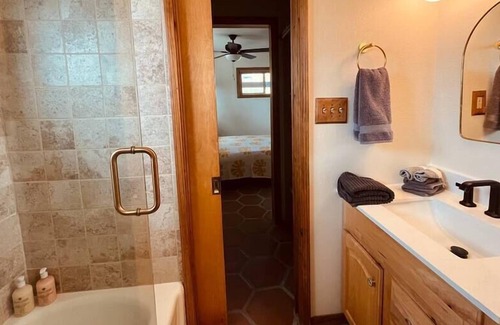 Morongo Valley House | Morongo Casita I Couples Retreat I POOL I Views I Acreage