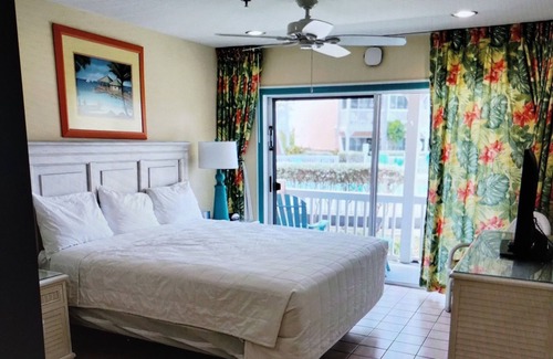 Colliers Bay Hotel | Morritts Tortuga Club