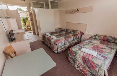 Moruya Hotel | Moruya Waterfront Hotel Motel