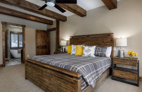 Duck Creek Village House | Mossberg Luxury Retreat