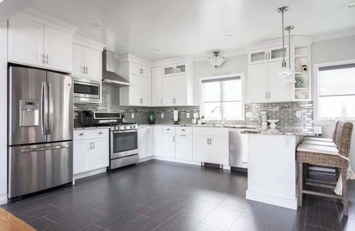 Fifth Ward House | Most desirable neighborhood Backyard Patio & Fireplace