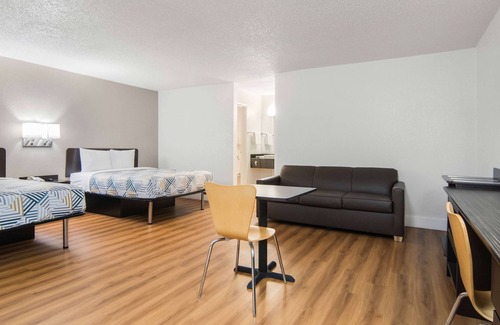 Addison Hotel | Motel 6 Addison, TX - Dallas