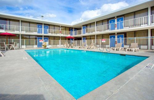 Baton Rouge Hotel | Motel 6 Baton Rouge Southeast