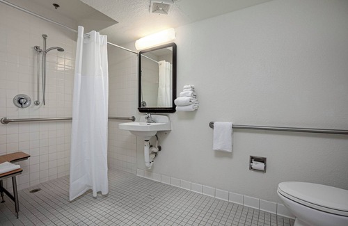 Carlsbad Hotel | Motel 6 Carlsbad, CA Beach