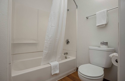 Carlsbad Hotel | Motel 6 Carlsbad, CA Beach