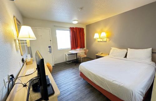Casper Hotel | Motel 6-Casper, WY