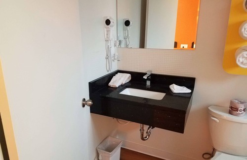 East Kootenay Hotel | Motel 6 Cranbrook, BC