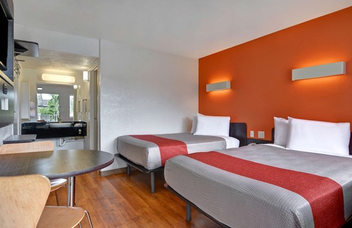 Dania Beach Hotel | Motel 6 Dania Beach