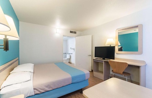 Deming Hotel | Motel 6-Deming, NM