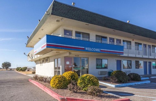 Deming Hotel | Motel 6-Deming, NM