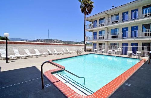 Fairfield Hotel | Motel 6-Fairfield, CA - Napa Valley