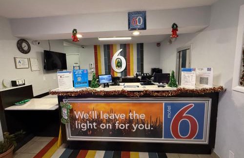 Fort Wayne Hotel | Motel 6-Fort Wayne, IN