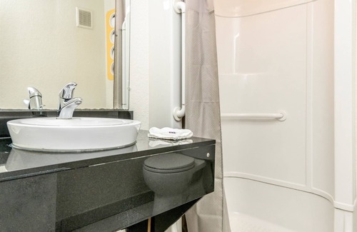 Fort Worth Hotel | Motel 6 Fort Worth, TX - North