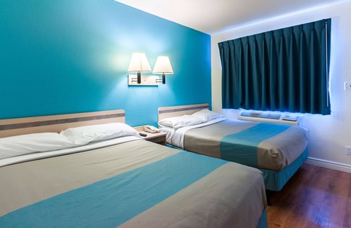 Green River Hotel | Motel 6 Green River, UT