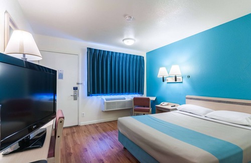 Green River Hotel | Motel 6 Green River, UT