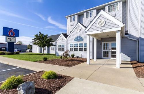 Huron Hotel | Motel 6-Huron, OH - Sandusky