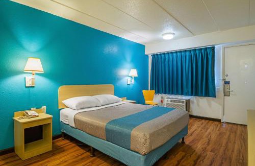 Knoxville Hotel | Motel 6-Knoxville, TN - North