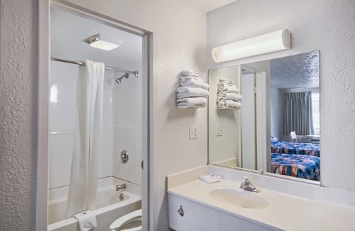 Lexington Hotel | Motel 6 Lexington, KY - East I-75