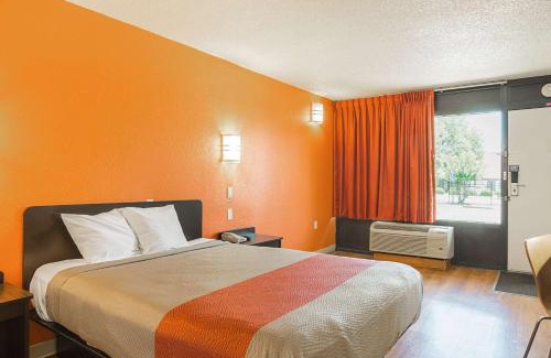 Little Rock Hotel | Motel 6-Little Rock, AR - West