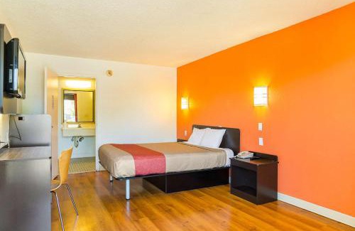 Little Rock Hotel | Motel 6-Little Rock, AR - West